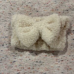 Cozy Cream Bow Headband